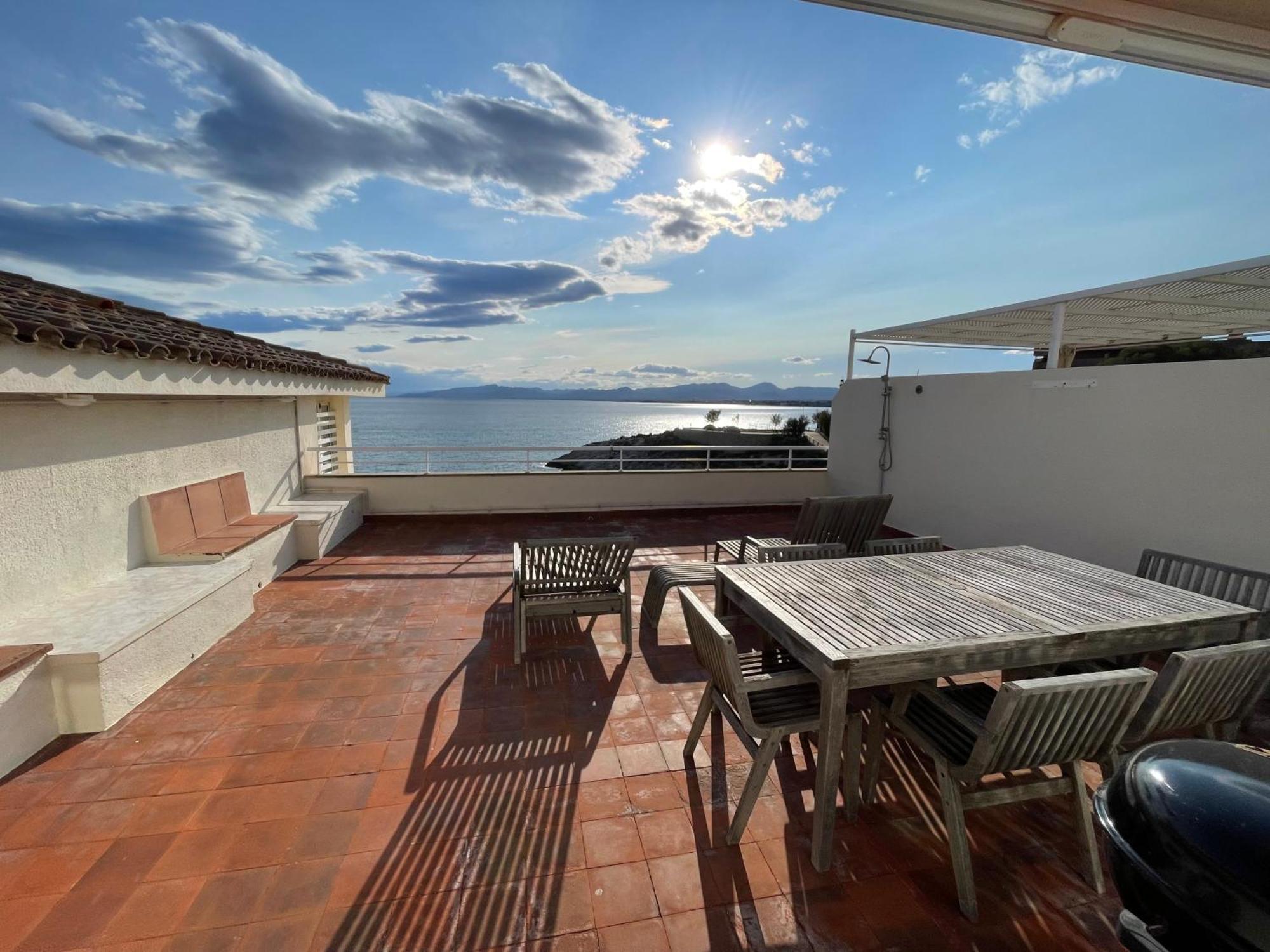 Apartamento Rits Beachfront ซาลอว์ ภายนอก รูปภาพ